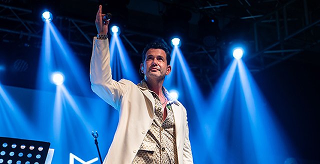 Keremcem... Kıbrıs'ta Romantik Konser!