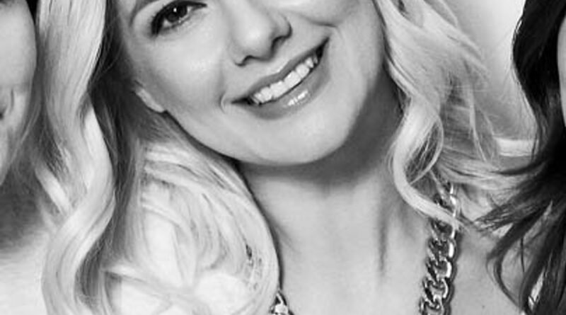 Eda Şentürk’ün Temel Güzellik Ürünleri: beauty-edit.com Editörlerine Açıklıyor