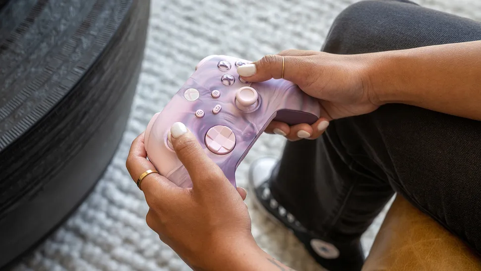 Microsoft Xbox, PlayStation DualSense'e Meydan Okuyor!