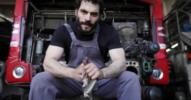 Akın Akınözü, Veliaht Dizisinde Seyyar Tamirci Timur'u Canlandıracak