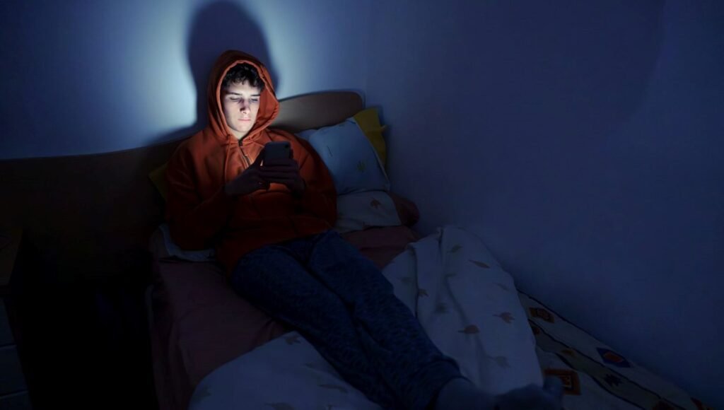 Sosyal Medya Depresyonu Tetikliyor mu? Şaşırtıcı Sonuçlar Yayınlandı - Son Dakika Türkiye Haberleri