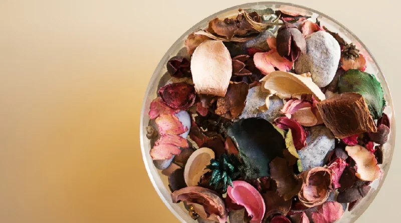 Kurutulmuş Çiçeklerle Potpuri Nasıl Hazırlanır?
