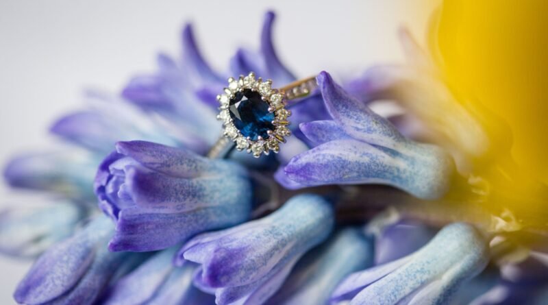 Safir taşının özellikleri nelerdir? | Moda Analizi