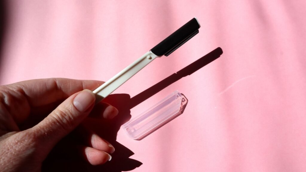 Dermaplaning nedir ve nasıl uygulanır?