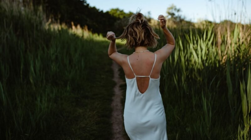 Aşırı sıcak havalarda giyinmenin en iyi yolları nelerdir?