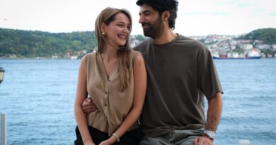 Engin Akyürek ve Gülsim Ali'nin Bereketli Topraklar Dizisi'nden İlk Görüntüler
