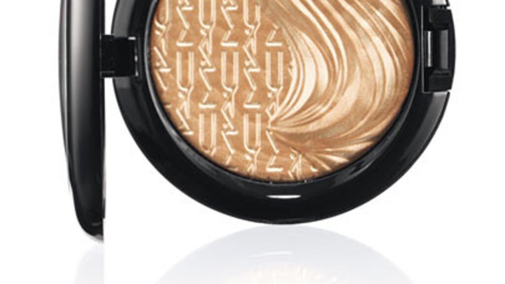 Işıldayın!  
Mac Glamour Daze ile Mükemmel Makyaj!