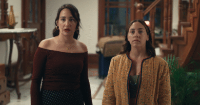 Mavi Dolunay Otel Dizisi: Gupse Özay, Kerem Bürsin ve Öykü Karayel’i Bir Araya Getiriyor