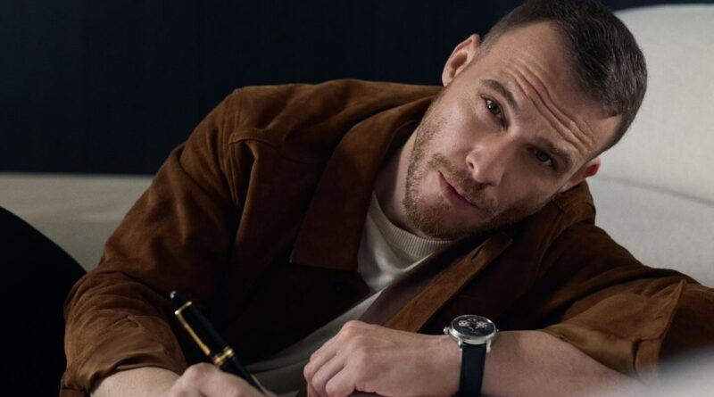 Kerem Bürsin Maldivler Tatilinden Döndü, "Çarpıntı"nın Çekimlerine Başlıyor