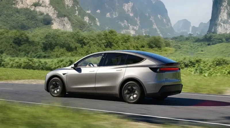Yeni Tesla Model Y L Satışa Sunuldu
