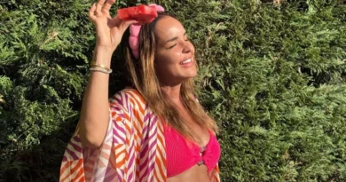 Bengü'nün Fit Haliyle Göz Dolduran Bikinili Pozları Olay Oldu!