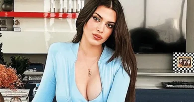 Yeni aşk paylaşımı! Sevgilisiyle poz verdi.