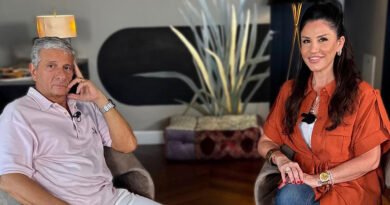 TÜRKİYE'DE SANATÇILAR PROFESYONEL DEĞİL!