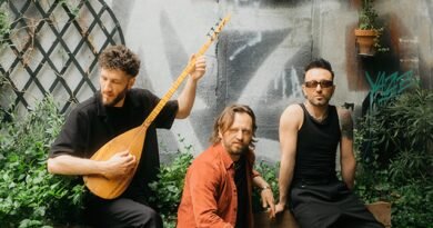 Ko Shin Moon & Mabel Matiz Come Together in 'PERPERİŞAN'!