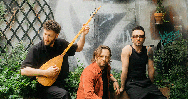 Ko Shin Moon & Mabel Matiz Come Together in 'PERPERİŞAN'!