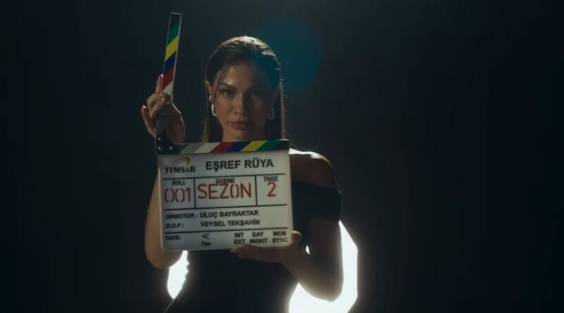 Eşref Rüya 2. Sezon Setten Sürpriz Kareler: Ulusoy ve Özdemir'den Göz Alıcı Anlar