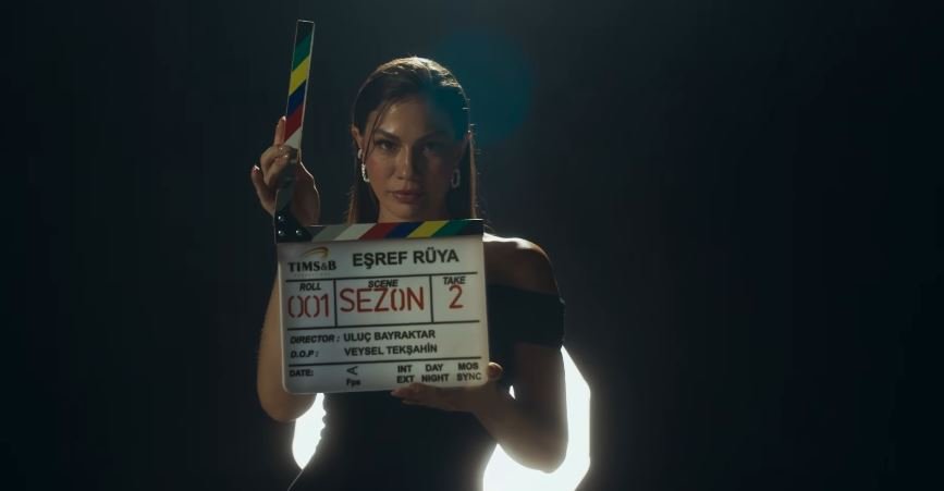 Eşref Rüya 2. Sezon Setten Sürpriz Kareler: Ulusoy ve Özdemir'den Göz Alıcı Anlar