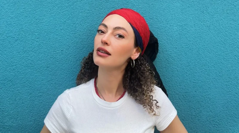 Selena'nın Kıvılcım'ı: Hazal Şenel'in Yeni Projesi Sosyal Medyada Duyuruldu!
