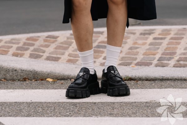 Loafer ayakkabılarla nasıl şık kombinler yapılır? Moda