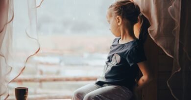 Çocuğunuzu mutlu etmeye çalışmak yerine! | Anne