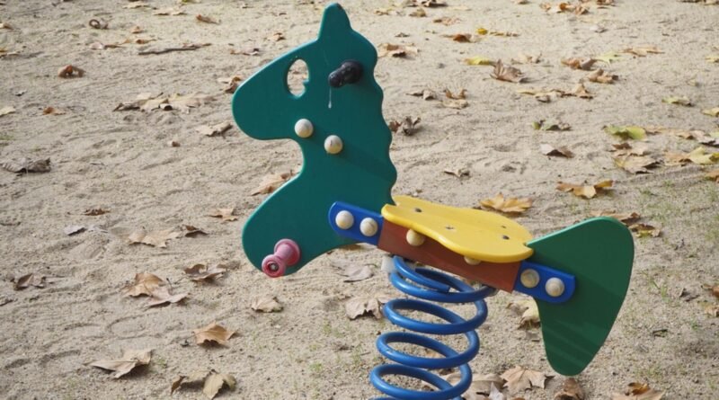 Çocuğunuzun okulda arkadaş bulması zor mu? | Anne