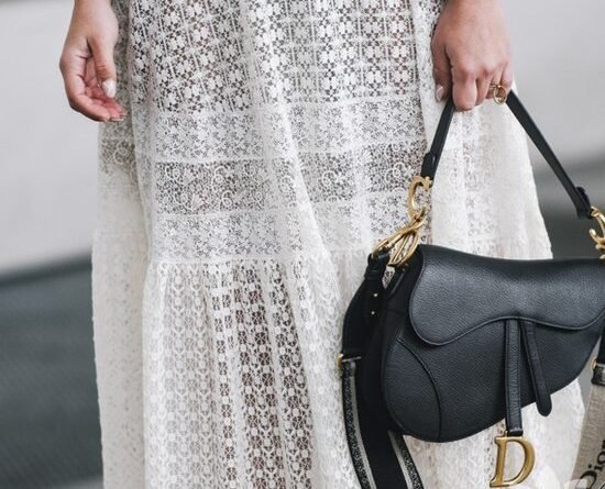 Dantel Elbiseler Nasıl Stil Sahibi Yapılır? | Moda