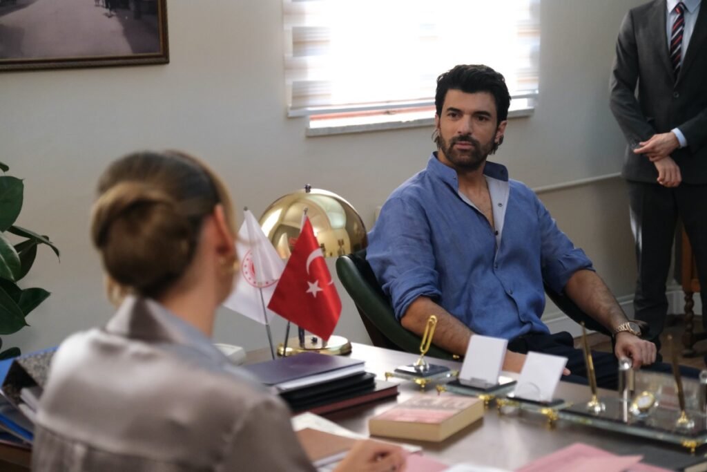 Engin Akyürek ve Gülsim Ali'yi Buluşturan ‘Bereketli Topraklar’dan Yeni Fragman Yayında