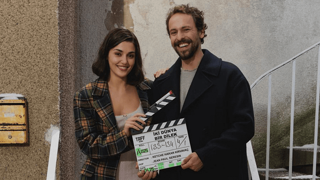 Hande Erçel ve Metin Akdülger'den "İki Dünya Bir Dilek" Müjdesi!