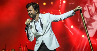 Konserde Tatsızlık: 'Ben Bu Polemiğe Girmem!'