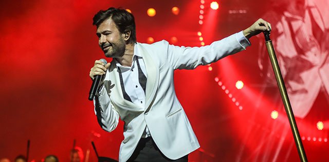 Konserde Tatsızlık: 'Ben Bu Polemiğe Girmem!'