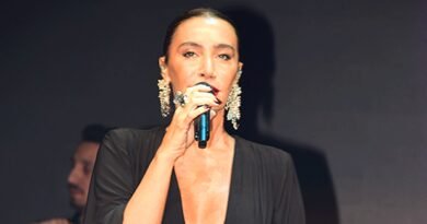 Sıla, Kıbrıs'ta Büyüleyici Bir Performans Sergiledi!