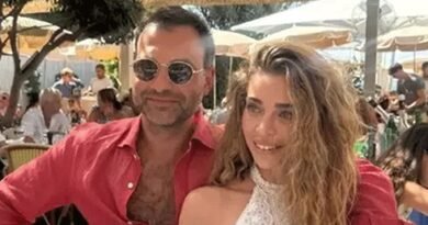 Evlenme Teklifi Aldı; 'Evet' Dedi!