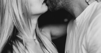 Uzmanlara Göre En Yoğun Orgazm Hissi Veren 3 Seks Pozisyonu