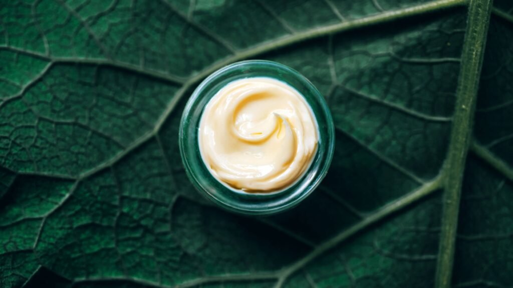 Hangi yaş döneminde hangi kremi tercih etmeliyiz?