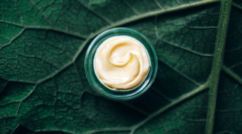 Hangi yaş döneminde hangi kremi tercih etmeliyiz?