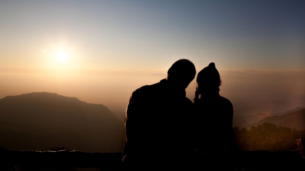 Birisiyle evrensel bir bağınızın olduğunu gösteren 8 belirti