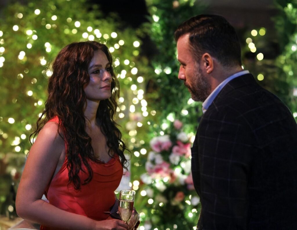 Özge Özpirinçci ve Salih Bademci'nin 'Sakıncalı' Dizisinin İlk Bölümü Ne Kadar İzlenildi?