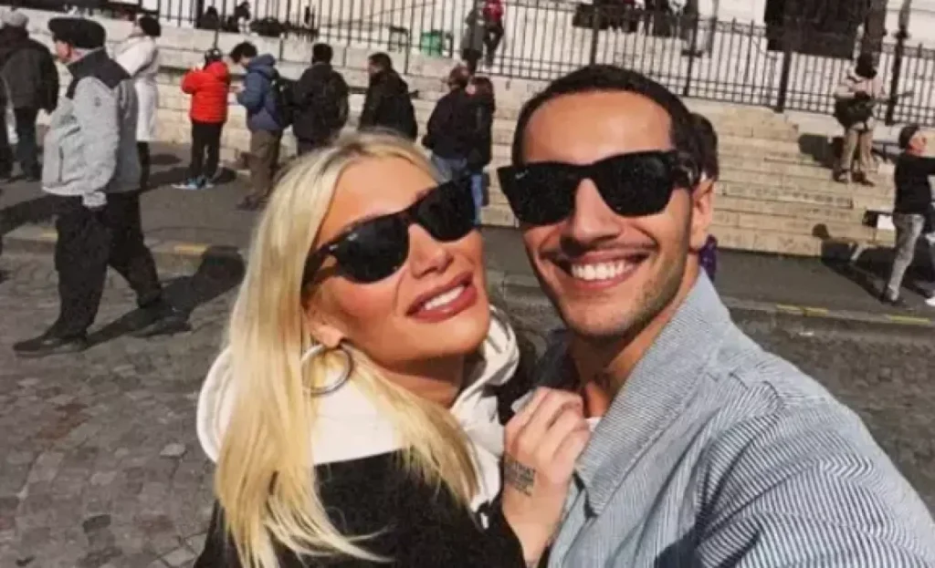 Şok Edici Hamle: Evlilik Hazırlığı Yapan Nişanlısını Sildi!