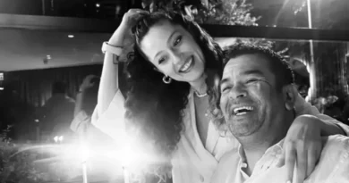 Genç Sevgilisine Romantik Sürpriz: "Gülüşü Gülden Güzel Kıvırcığım!"