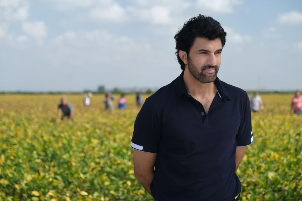 Engin Akyürek Hayranları Ekran Başında: "Bereketli Topraklar" Heyecan Dolu Bir Bölümle Dönüyor