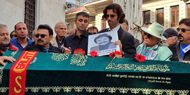 Engin Çağlar... Ebedi Yolculuğuna Uğurlandı!