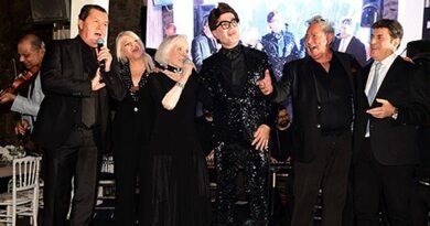 Dünyada İyilik Var Derneği 1. Yaşında! Gönül Yazar ve Ünlü Sanatçılarla Coşkulu Performans!