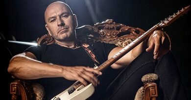 New Single "İki Yürek Bir Ömür" by Demir Demirkan