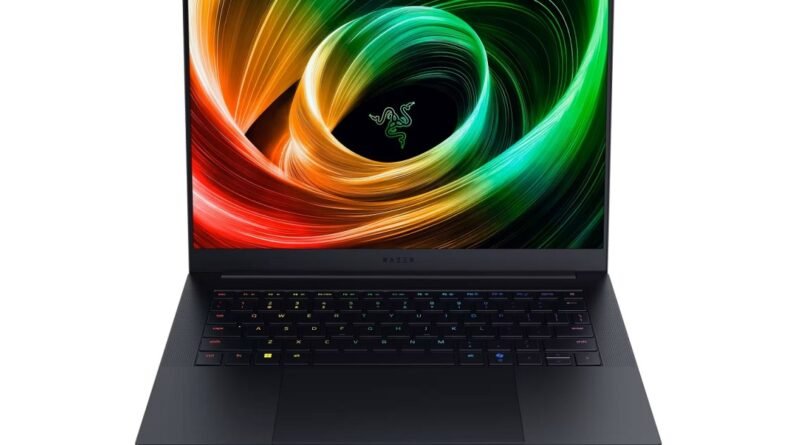 Razer Blade 14 Oyun Laptopunu RTX 5070 ve 32GB RAM ile 600 Dolar İndirimle Kap!