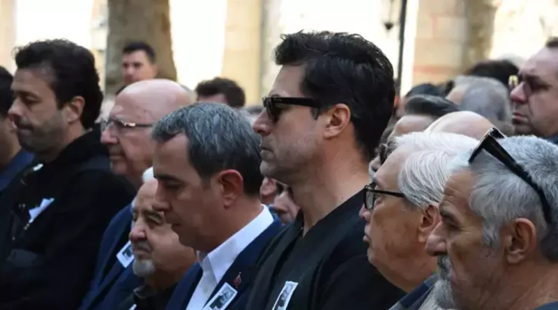 Kıvanç Kasabalı'nın Acı Kaybı: Babasını Son Yolculuğuna Uğurladı
