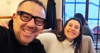 Aşk Kaçağı: Ata Demirer ve Sevgilisi Dilara Alemdar Paris’te Romantik Anlar Yaşıyor!