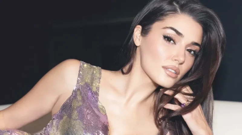 Hande Erçel'in Yeni Aşk İddiası: Hakan Sabancı'dan Ayrılan Oyuncu, Kendisiyle 13 Yaş Büyük Yapımcıyla Mı Birlikte?