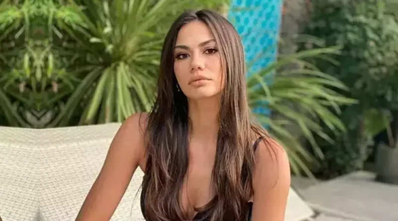 Demet Özdemir Ablasını Kaptı, Katar'a Gitti: Özdemir Kardeşlerin Tatil Keyfi!