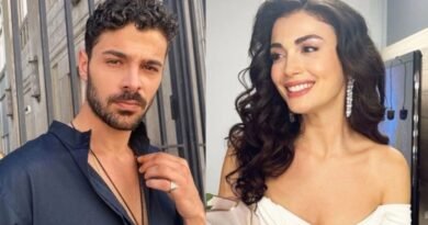 Halit Özgür Sarı Aşk İddialarına Esprili Cevap: Elindeki Kupadaki Yazı Her Şeyi Anlattı