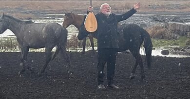 'SANAT İÇİN AZ DAHA NALLARI DİKİYORDUM!'